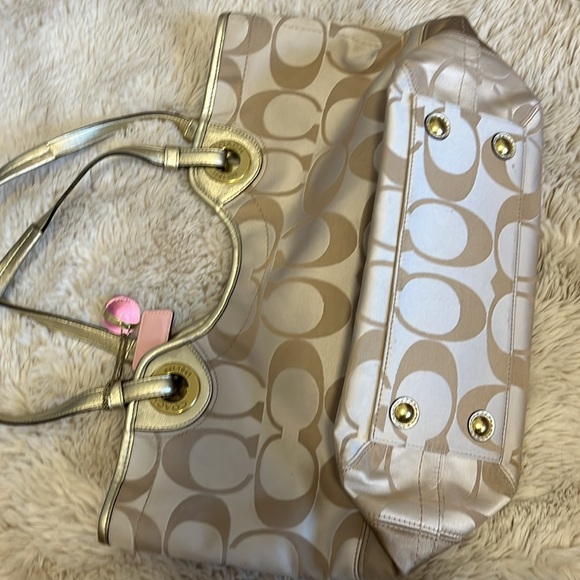 Coach Signature Beach Tote Bag - Picture 6 of 7